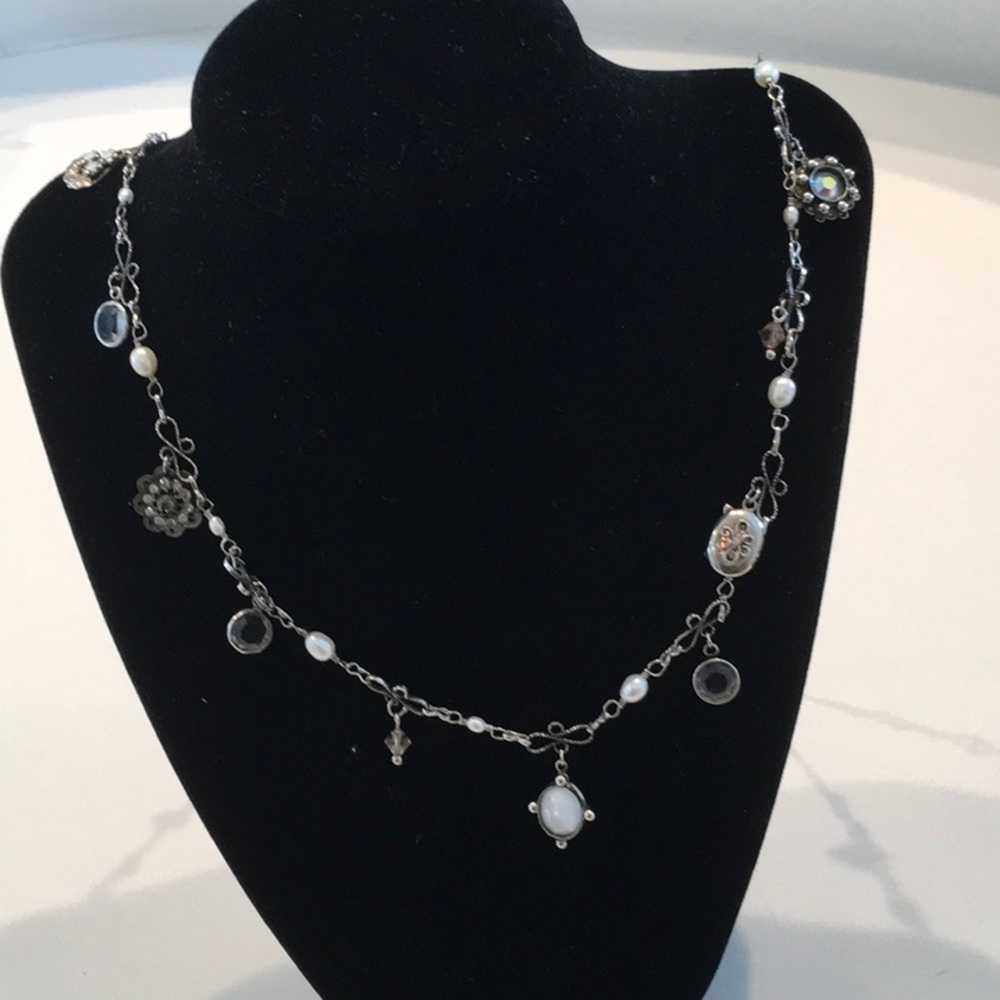 Sorrelli pearl and Crystal necklace